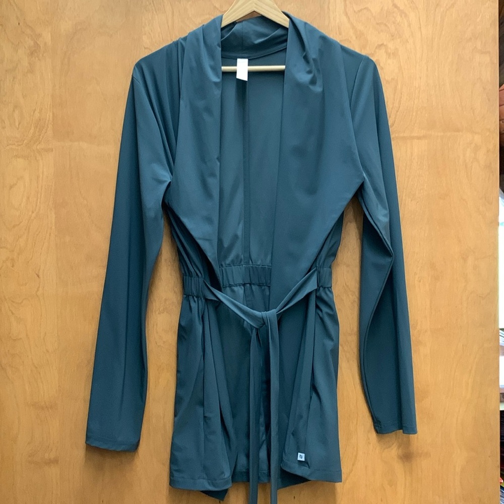 ✨4 for $20✨ NWOT - Marika Rory Cardigan (Urban Chic), size Large